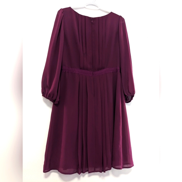 Jessica Simpson plum midi dress long sleeves pleated lace front panel Sz8 - Picture 4 of 7